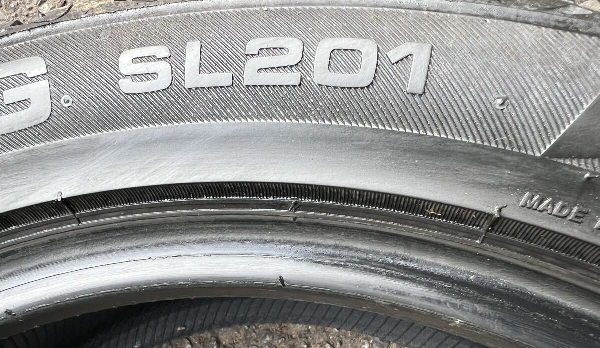 215/50R17 95V 215/50/17 SEIBERLING SL201 夏タイヤ オンロード　プリウス　スバル　B4 2020年製　　4本セット_画像9