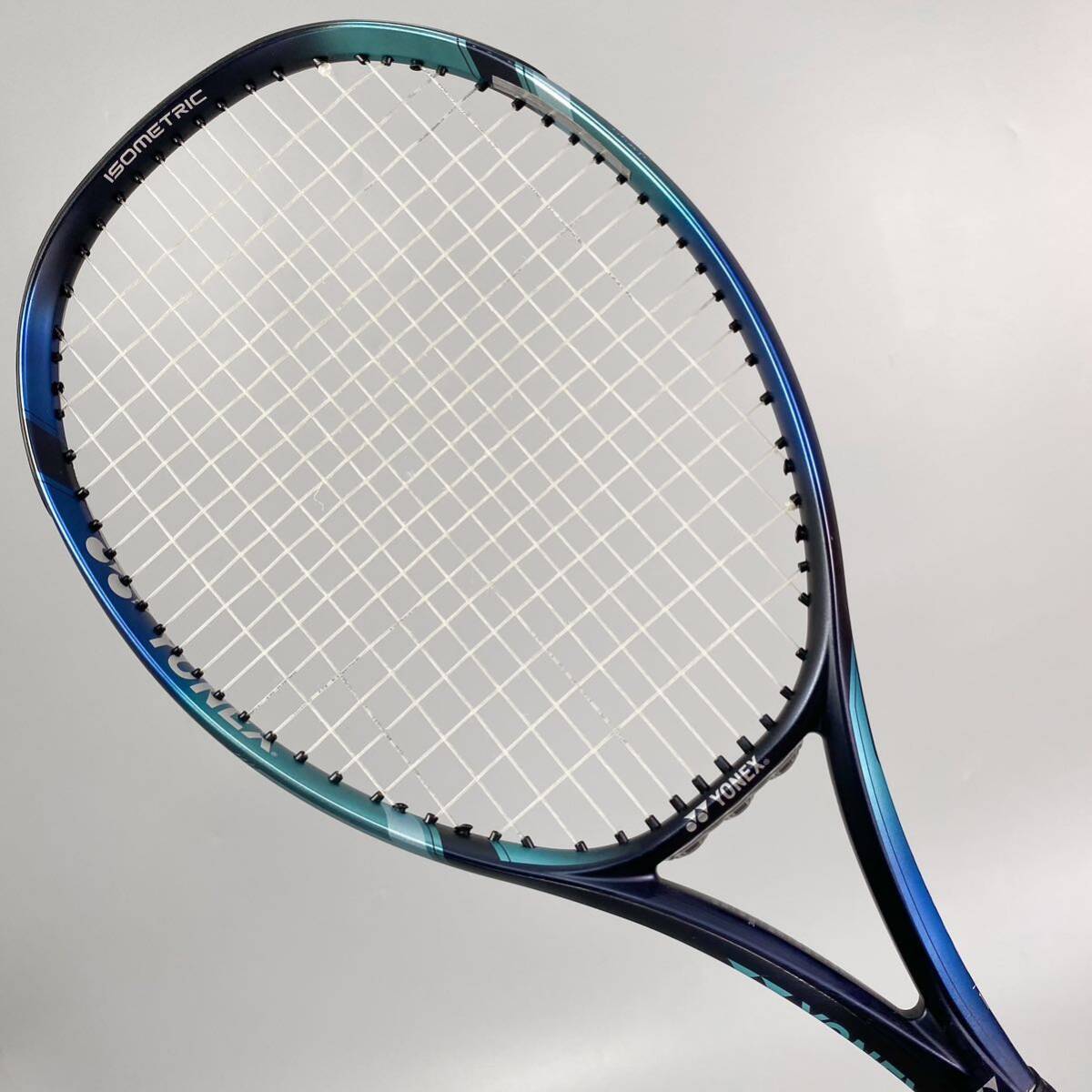 ②【上品】YONEX EZONE 100 2022 Eゾーン 硬式 300gテニスラケット 07EZ100 オールラウンド_画像2