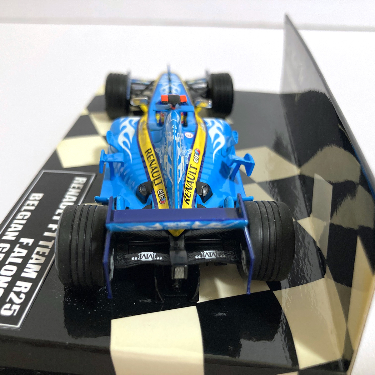 【カスタム品】【JK869】ミニチャンプス 1/43 ルノー F1 チーム R25 F.ALONSO F.アロンソ ベルギーGP 2005 No.5【ジャンク品】の画像7