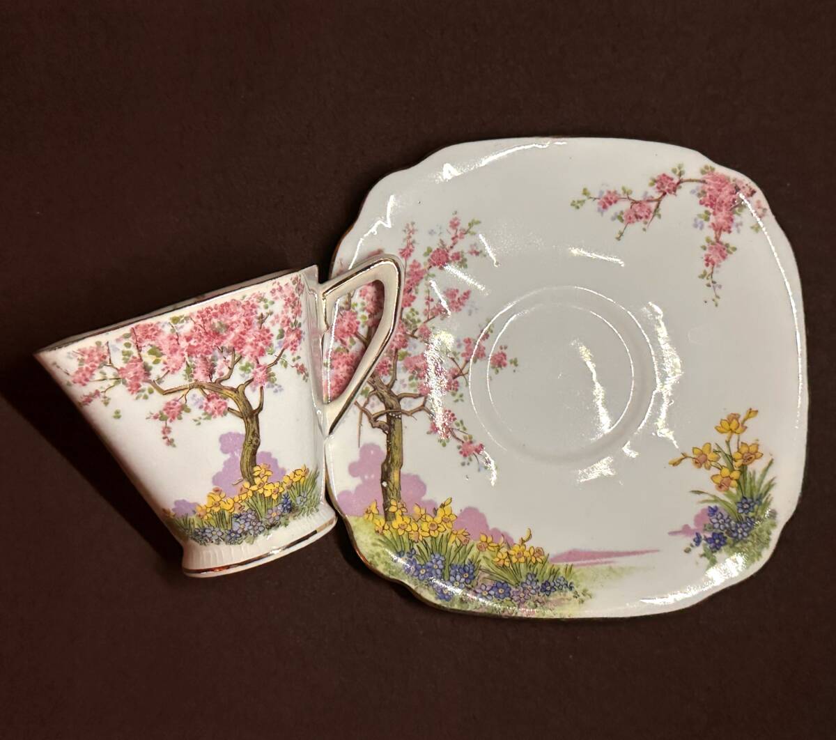A Sakura. cup standard cup & saucer square Sakura. tree scenery England antique Vintage 1932 year end design registration 