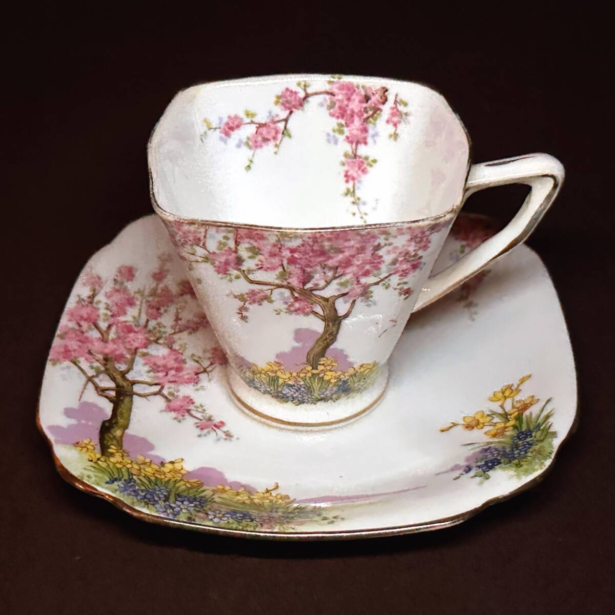 B Sakura. cup standard cup & saucer square Sakura. tree scenery England antique Vintage 1932 year end design registration 