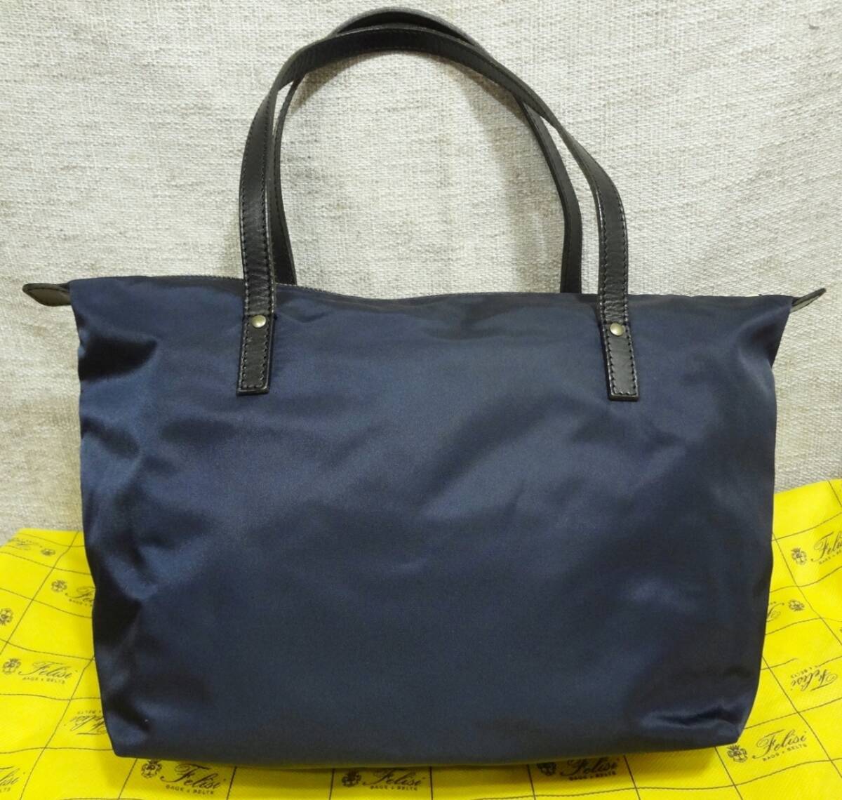 【美品　4.2万円】Felisi　フェリージ　17-25　トートバッグ　ハンドバッグ　レザー×ナイロン　紺色　ネイビー　日常使い_画像8