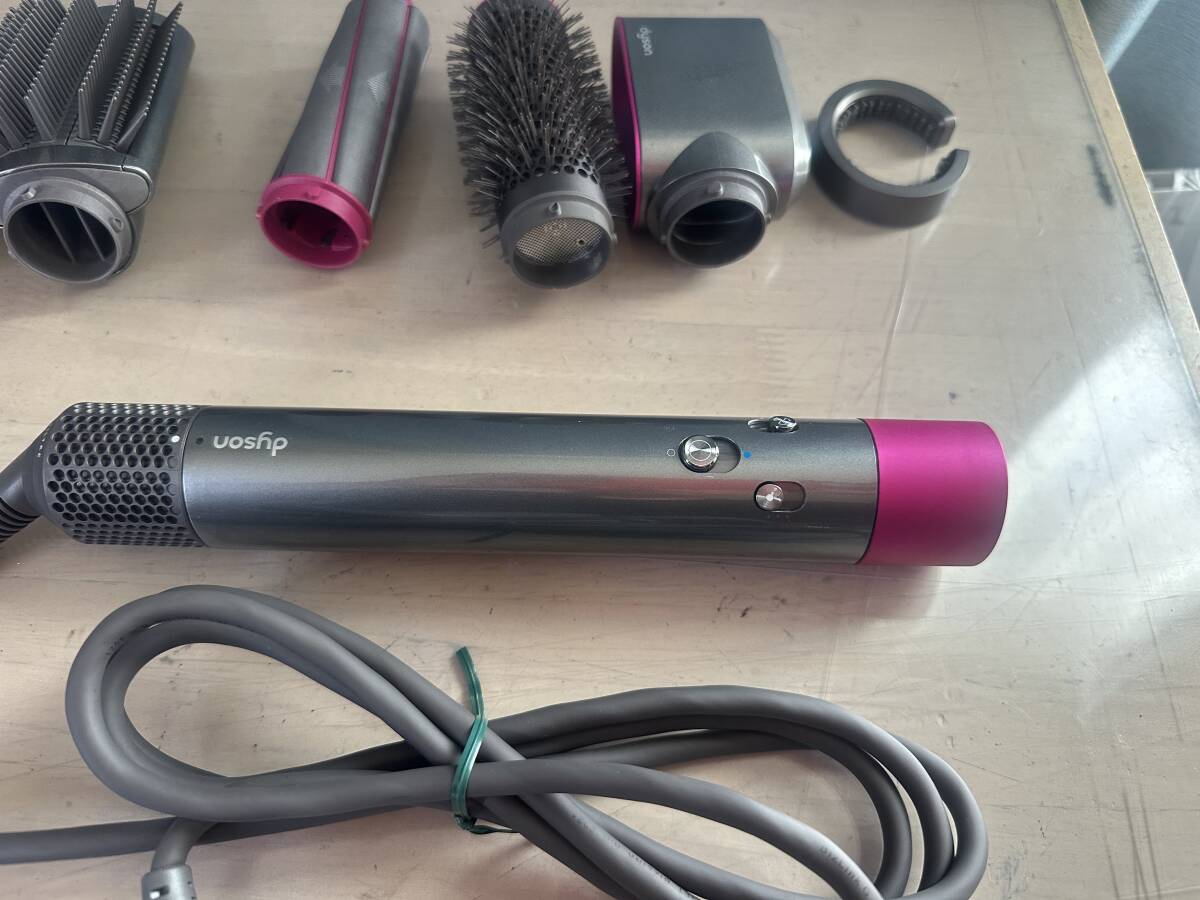 ♪♪Dyson ダイソン HS01 エアラップ ヘアスタイラー ドライヤー♪♪の画像2