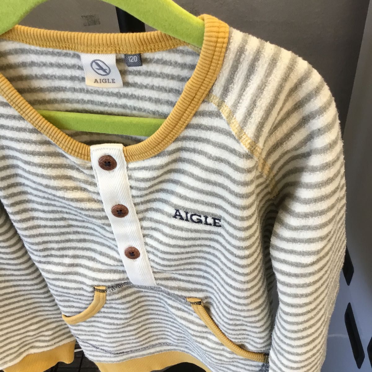 AIGLE エーグル　子供服　トレーナー　パイル生地　ボーダー柄　120サイズ　イエローグレー