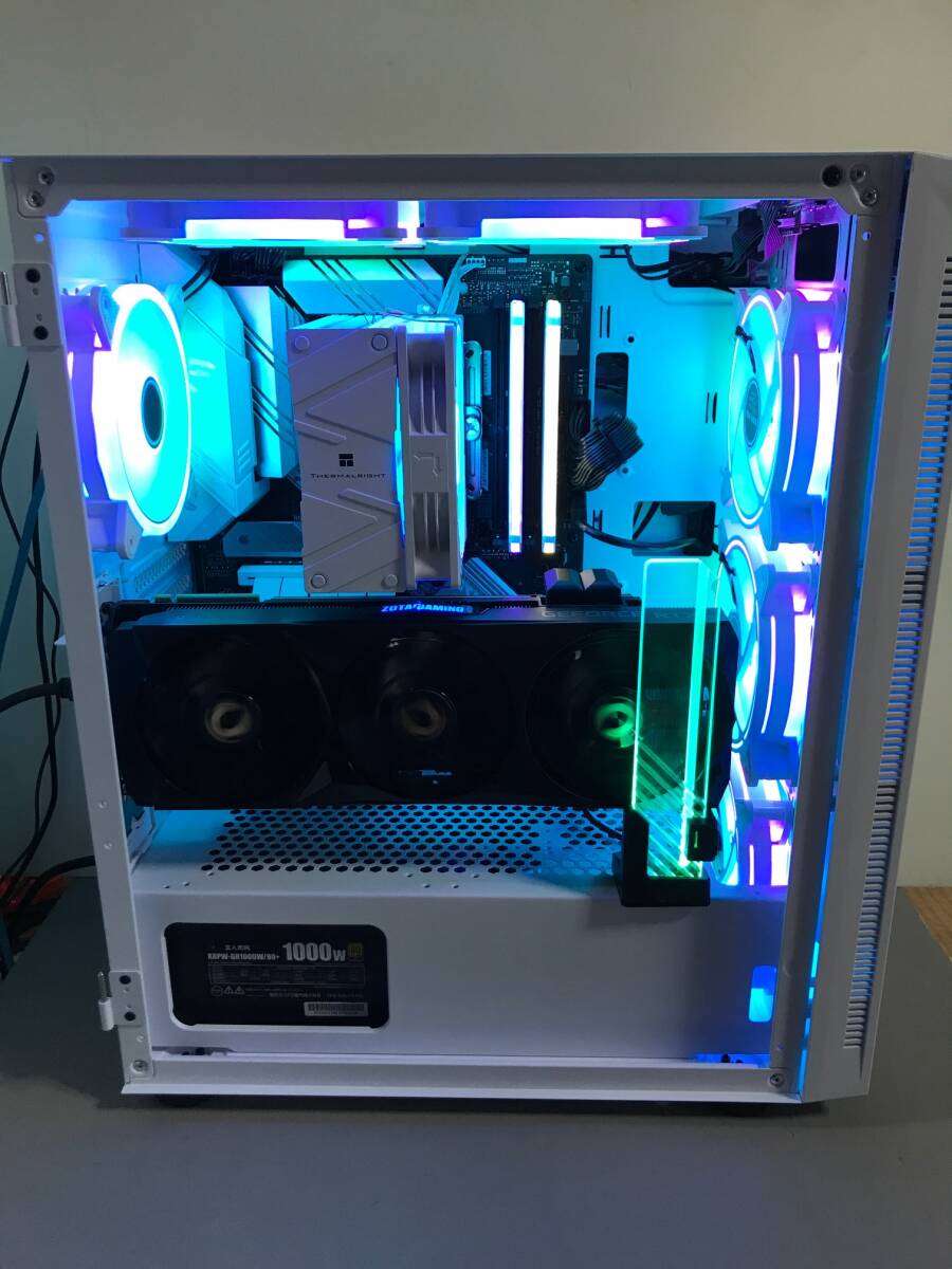 自作空冷PC Ryzen 7 5800X + RTX 2080ti + 白く光るケースの画像1