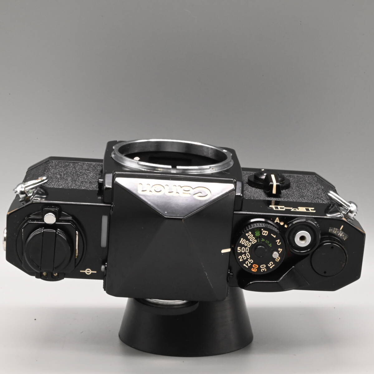 〇0577 【動作確認済み】Canon F-1 一眼レフカメラ フィルムカメラ ボディ キヤノン 旧F-1N F-1改 後期モデルの画像5