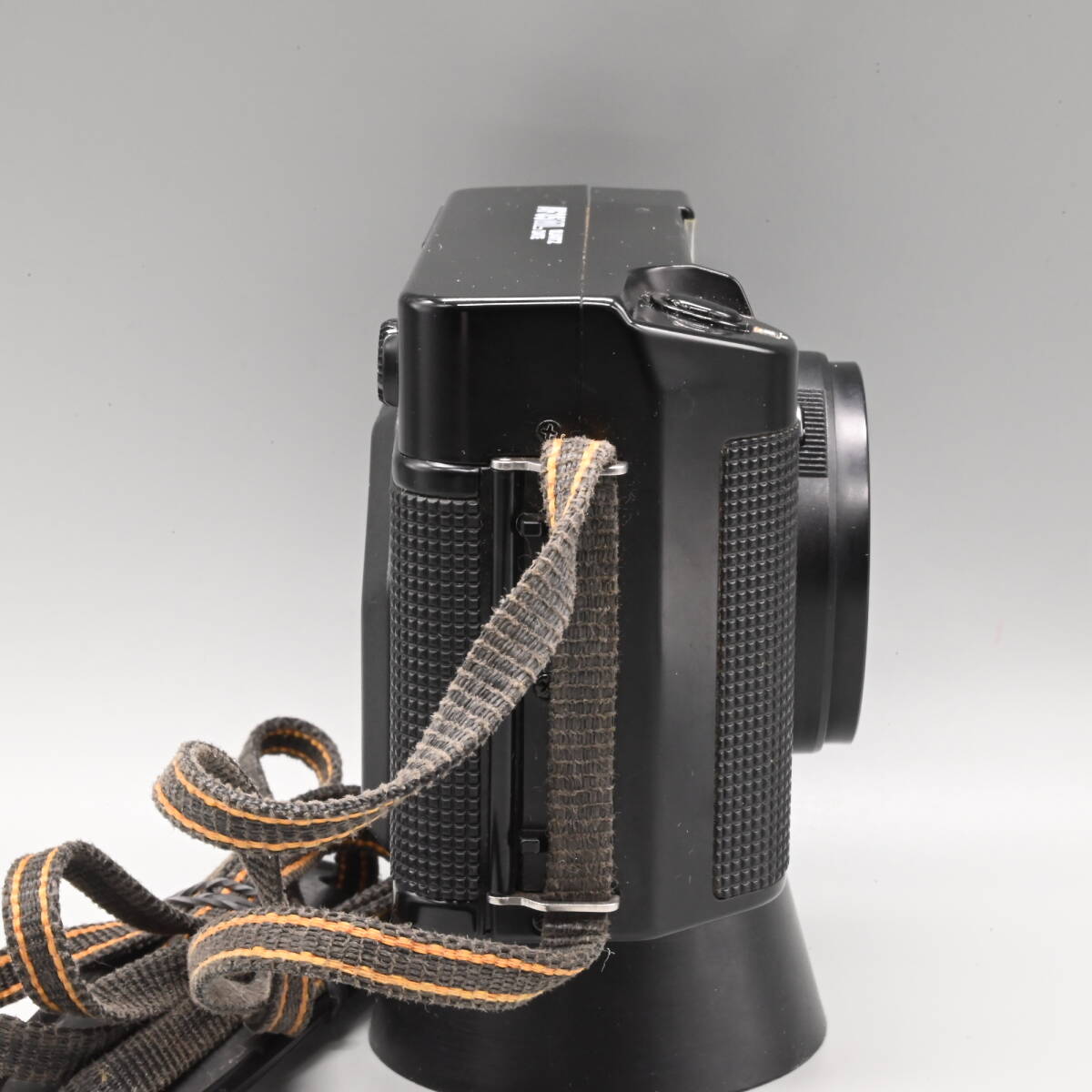 〇0555 【動作確認済み】Canon AF35ML QUARTZ DATE キャノン 単焦点 フィルム コンパクトカメラ_画像2