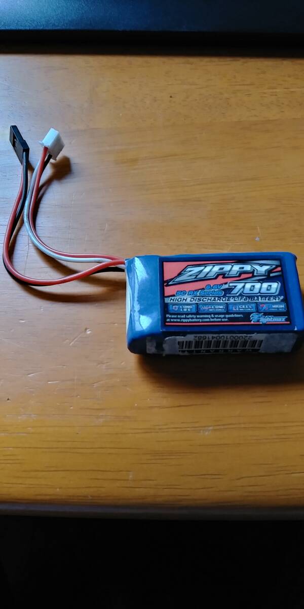 ZIPPY 軽量リフェバッテリー 6.6V 700mah 中古 動作品 ERAN 充電器 TRFFF4TAMIYAA800FXEVO7TT02BD10IF14MMX等の画像1