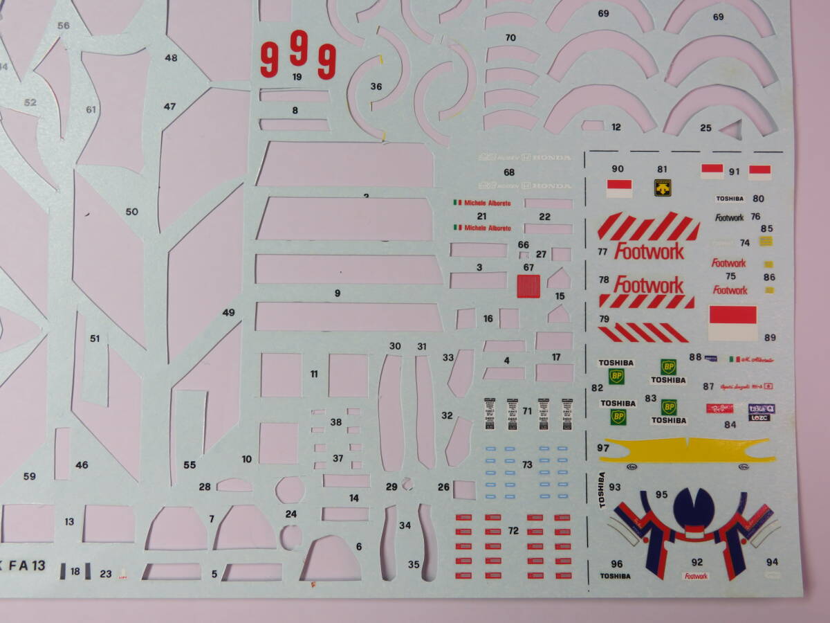 1/20 デカール モデラーズ フットワーク無限ホンダFA13 のプラモデルを組立後の余りデカール_画像4