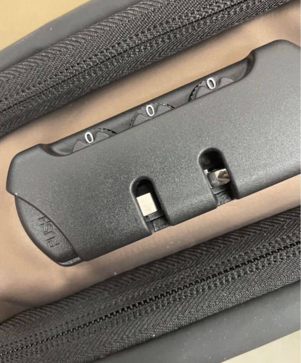 ボディバッグ USBポート 斜めがけ 大容量 ワンショルダー 盗難防止 ロック付 肩掛け アウトドア ショルダーバッグ の画像9