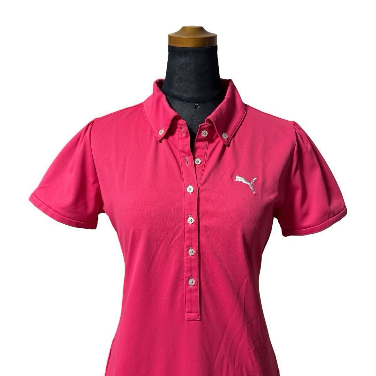 Puma プーマ ゴルフワンピース サイズM ピンク ワンポイントロゴ ポリエステル素材 ストレッチ ゴルフウェア