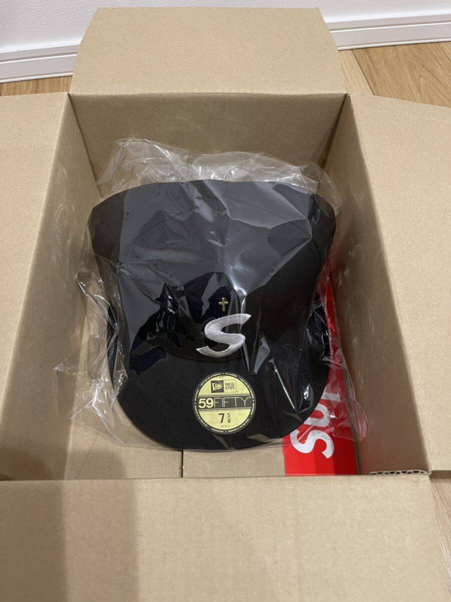 新品未使用Supreme Gold Cross S Logo New Era 7 5/8_画像1