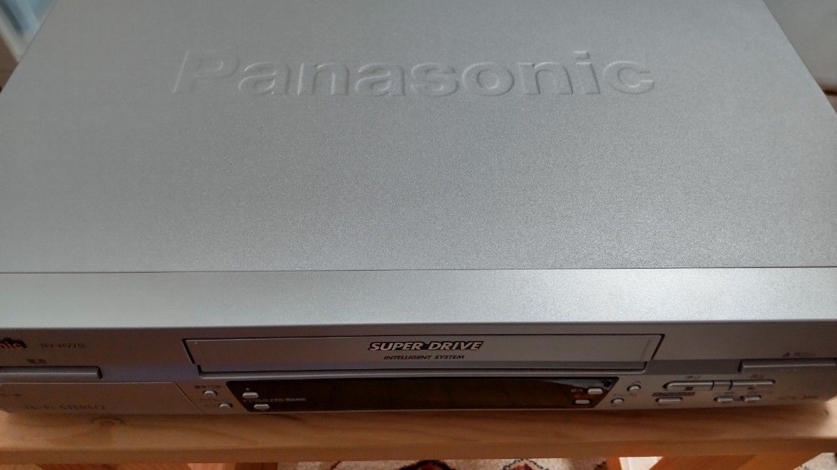 パナソニック  Panasonic  VHSビデオカセットレコーダー NV-HV7G 箱付き 【ビデオクリーニングテープおまけ付】