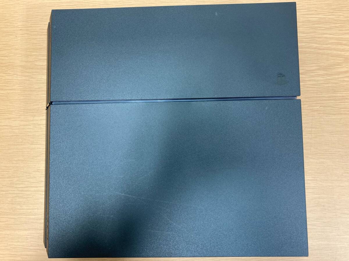 【U10919】SONY PS4 PlayStation4 1TB CUH-1200B B01 コントローラー青 本体 付属品有 中古 フル初期化済/簡易清掃済の画像2