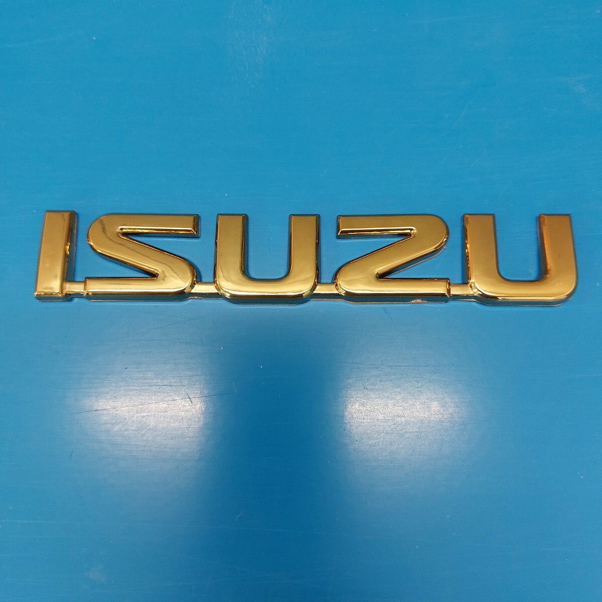 ISUZU GOLD EMBLEM いすゞ ゴールドエンブレム イスズ いすず エルフ フォワード ギガ デコトラ サロンバス トラック ダンプ ビッグホーンの画像2