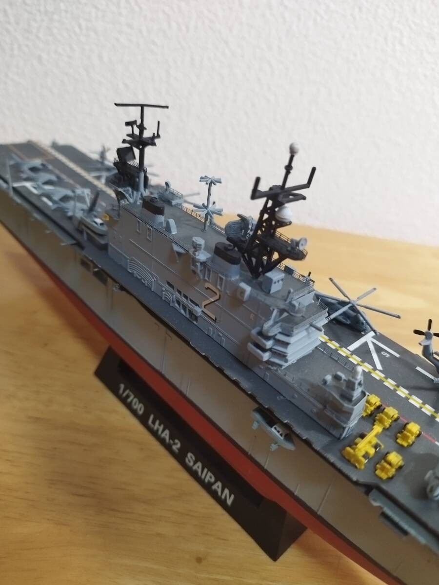 完成品 1/700 ★ 強襲揚陸艦 USS サイパン (USS LHA-2 SAIPAN) ★ アメリカ海軍 タラワ級強襲揚陸艦 2番艦_画像4