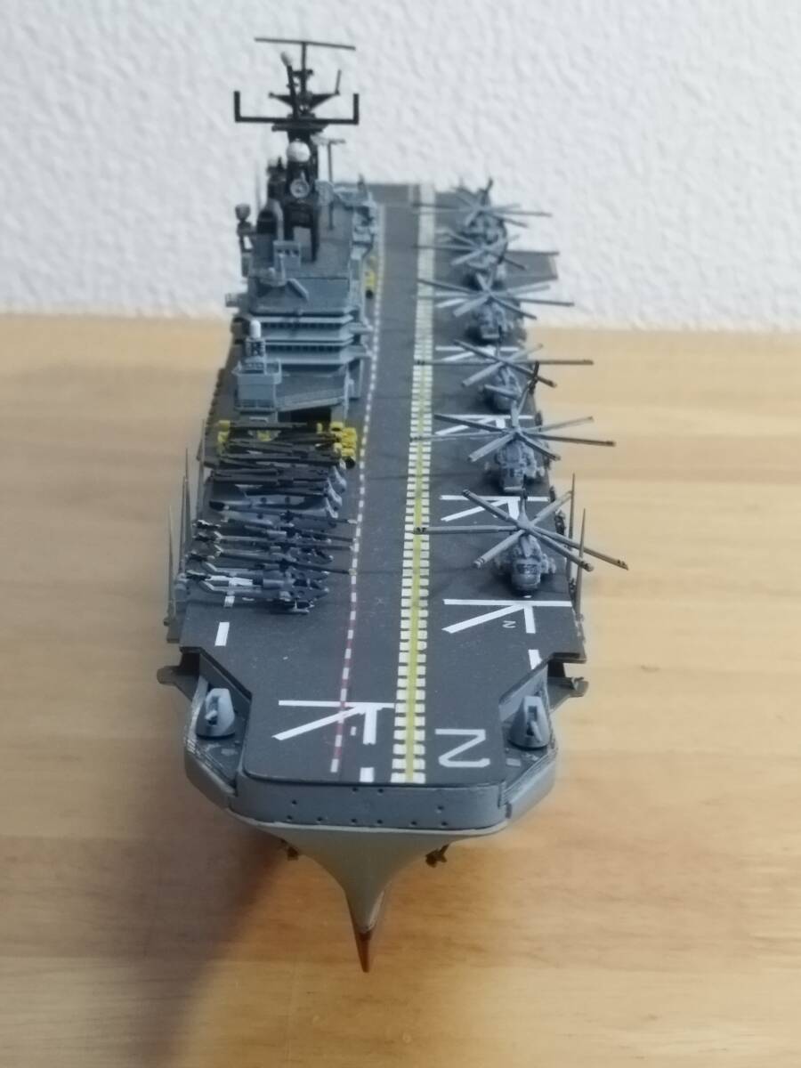 完成品 1/700 ★ 強襲揚陸艦 USS サイパン (USS LHA-2 SAIPAN) ★ アメリカ海軍 タラワ級強襲揚陸艦 2番艦_画像10