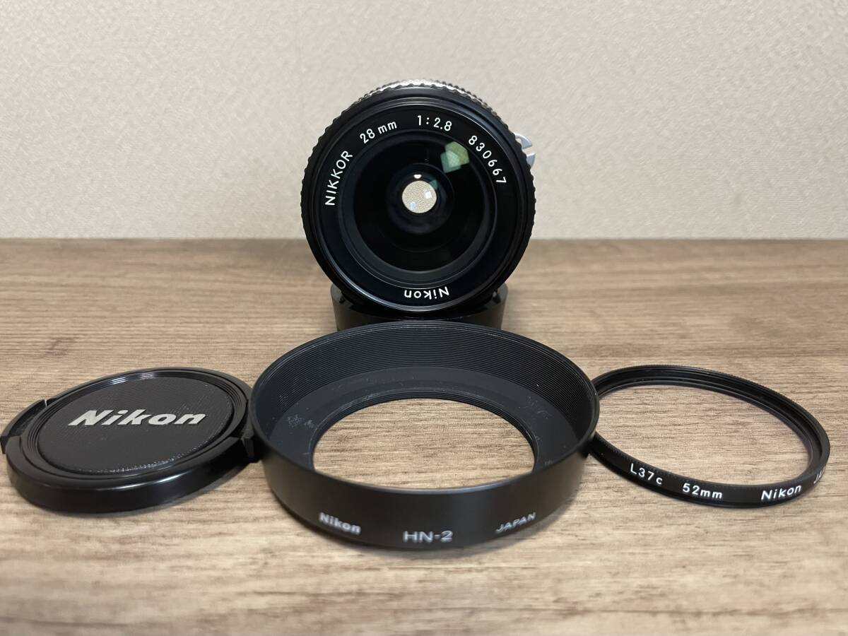 【極美品】Nikon ニコン NIKKOR AI-S Ais 28mm f/2.8 MF Lens