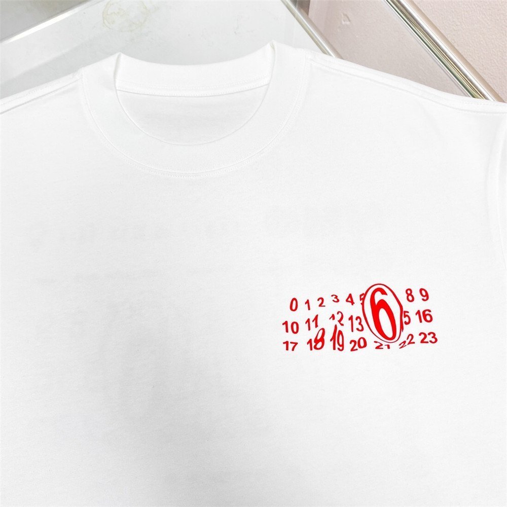 Maison Margiela(メゾン マルジェラ) mm6 tシャツ 半袖 プリント ロゴ シャツ 丸衿 男女兼用 白 半袖 カットソー Lサイズの画像4