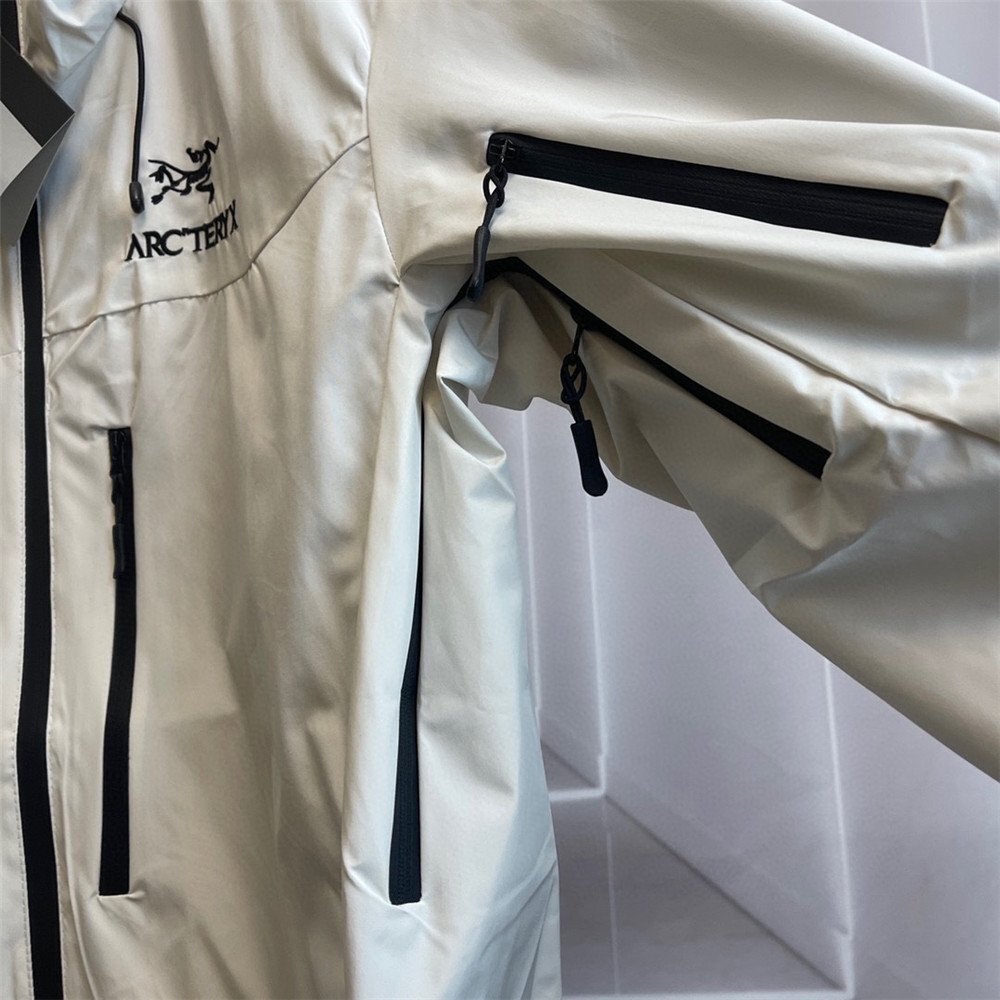 ARC\'TERYX Arc'teryx jacket men's lady's outdoor waterproof alpha sv no. 6 fee gtx. manner coat white L size 