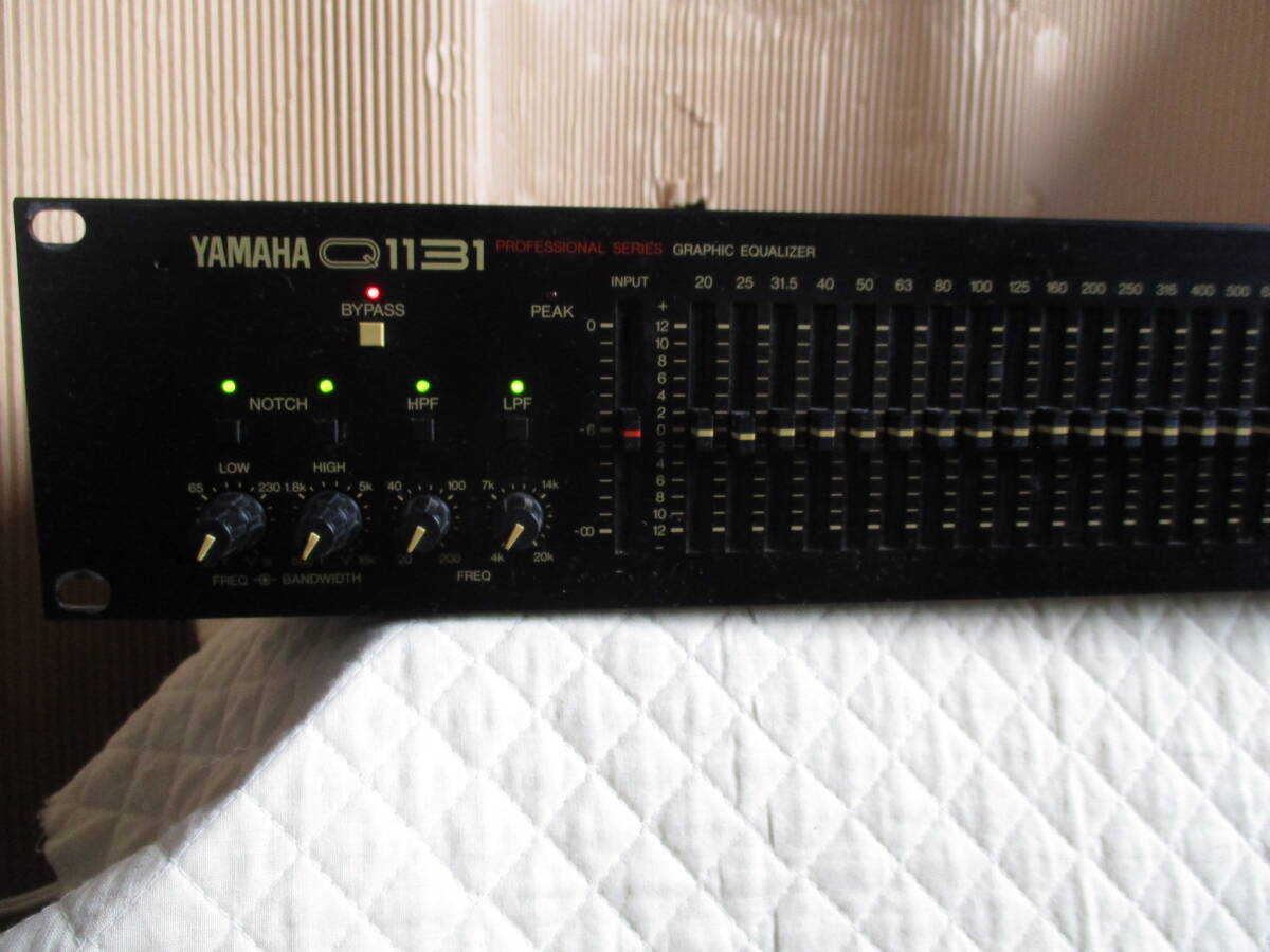 YAMAHA Q1131 graphic equalizer 