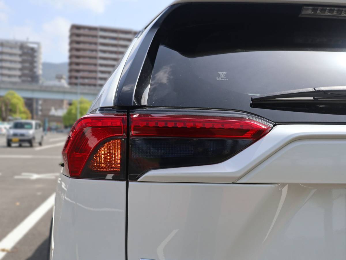 Tint+水洗→再利用Ok RAV4 テールランプ スモークフィルム(Type2：ウィンカー/バックランプ部のみタイプ) MXAA52/MXAA54/AXAH52/AXAH54の画像10