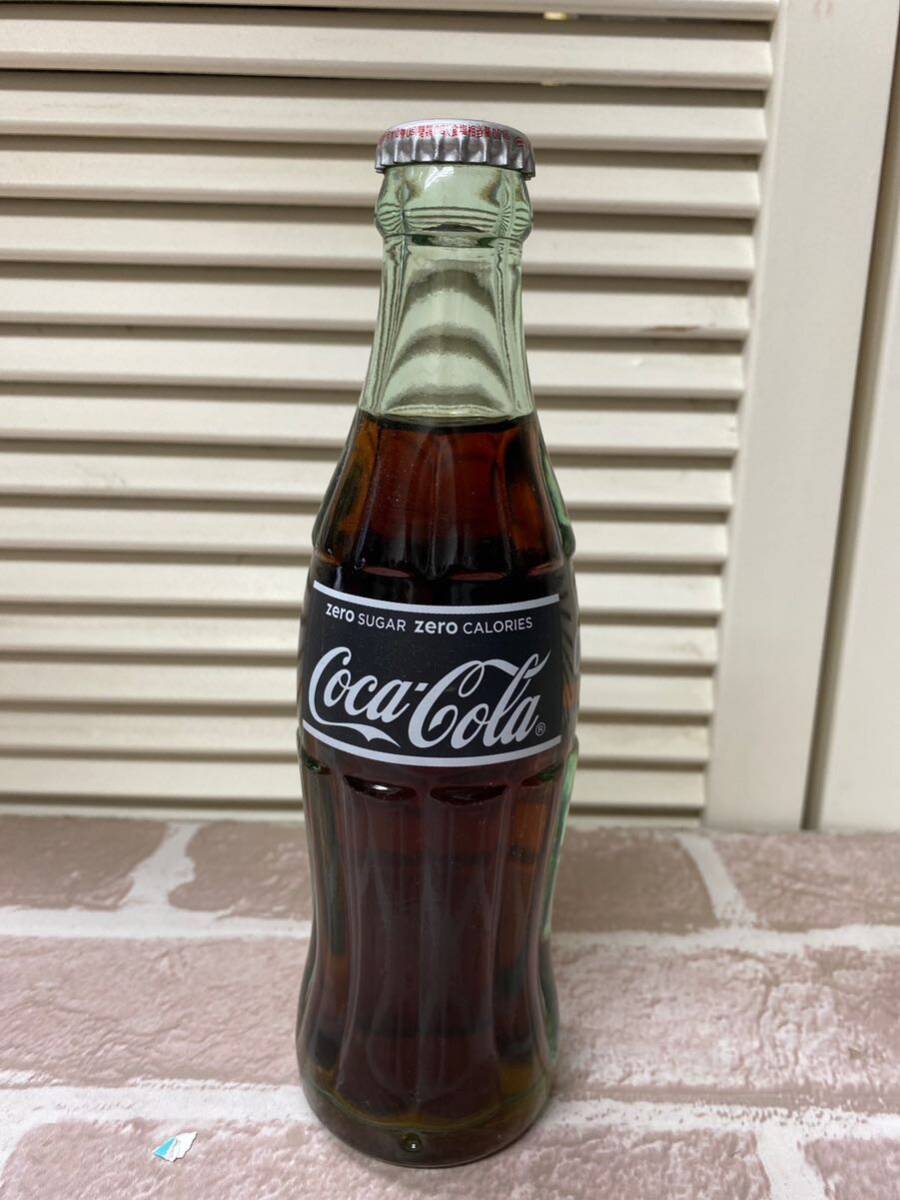 Coca-ColaコカコーラZERO瓶190mlの画像1