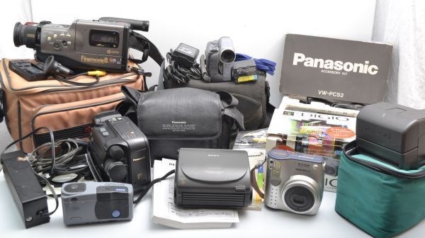 K333Z05R ビデオカメラ★カメラ★まとめてセット★Panasonic★SONY★KYOCERA★Polaroid★NV-S2★GV-SX50★KD-1700★光学機器の画像1