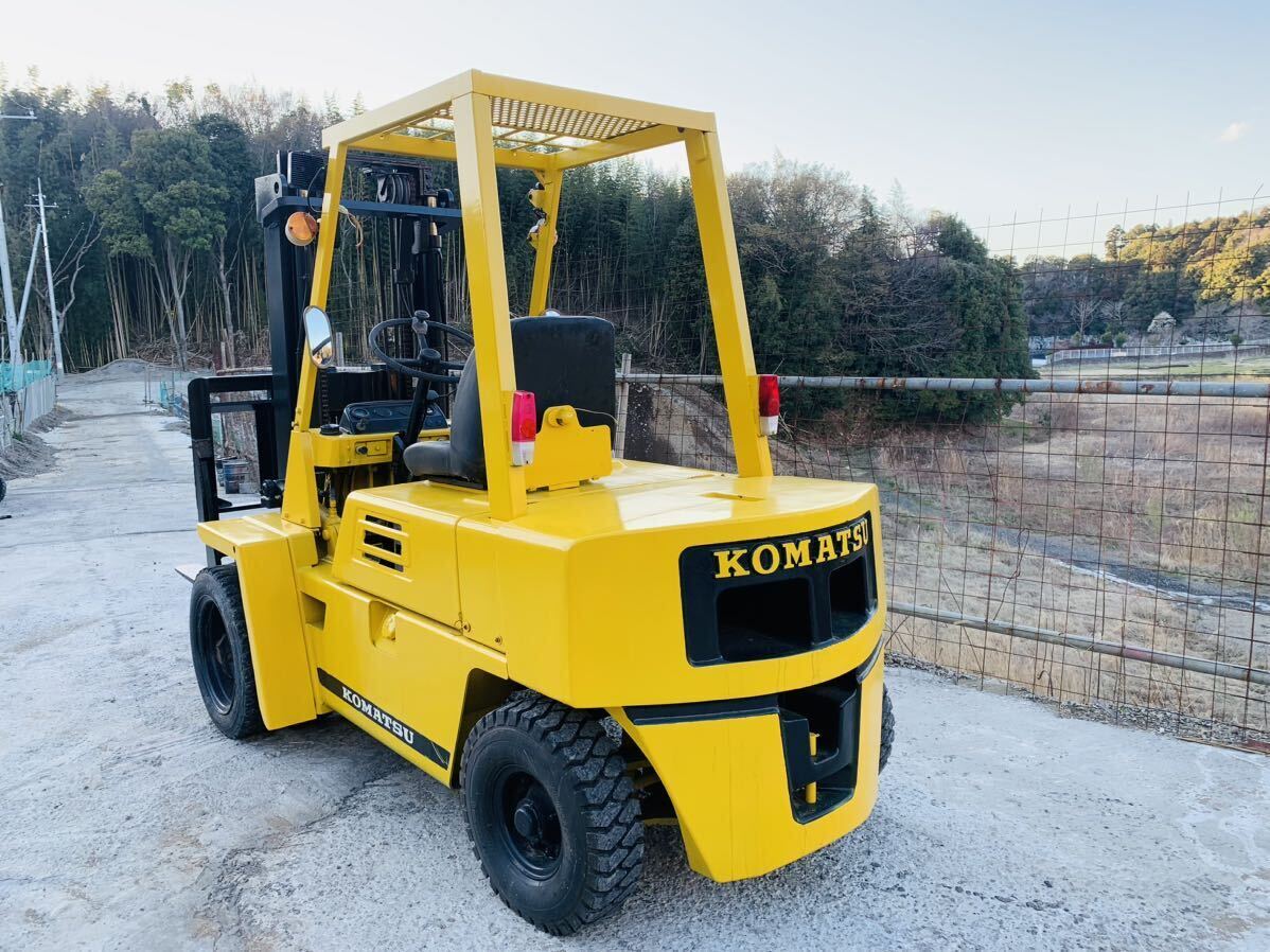 KOMATSU コマツフォークリフト3M ヒンジ フォークリフト 2トン半FG25マニュアル 2500kg中古フォークリフト前ダブルタイヤ下取りOK の画像6