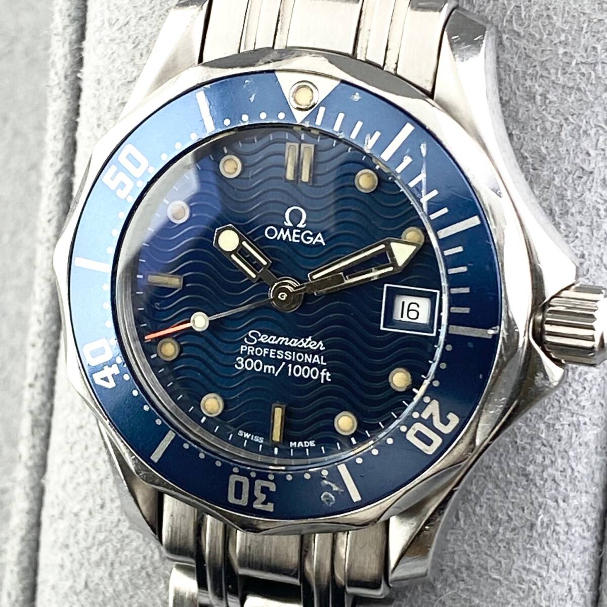 【1円〜】OMEGA オメガ 腕時計 レディース SEAMASTER シーマスター 300m/1000ft ブルー文字盤 プロフェッショナル デイト 可動品_画像1