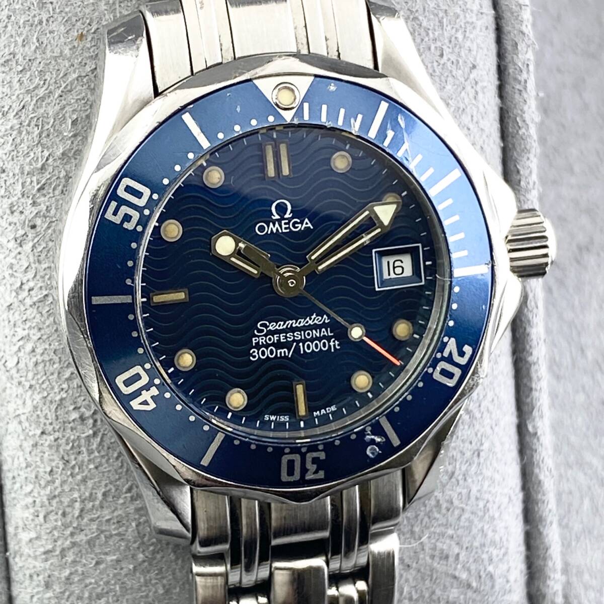 【1円〜】OMEGA オメガ 腕時計 レディース SEAMASTER シーマスター 300m/1000ft ブルー文字盤 プロフェッショナル デイト 可動品_画像4