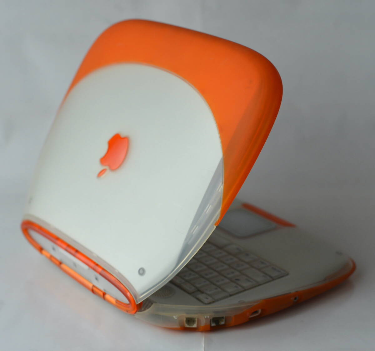 iBook G3 Shell 300MHz 160MB/20GB/CD タンジェリン　美　_画像6