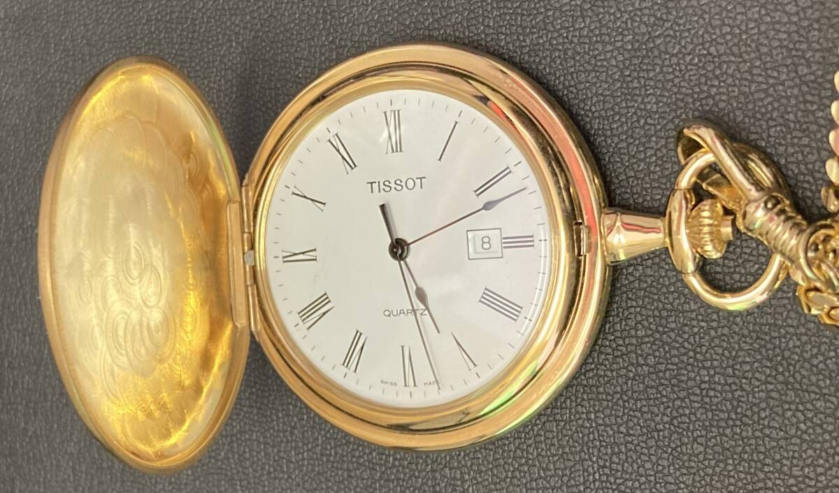 1円～【ほぼ未使用/保管品/美品】懐中時計 TISSOT メンズ用 白色文字盤 三針 デイト付 QUARTZ ケース付の画像4