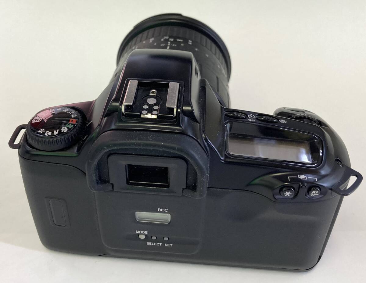 1円～【中古/美品/動作保証】 Canon キヤノン EOS 3000 一眼レフ フィルムカメラ AF SIGMA ZOOM LENS EF 28-200mm 1:3.8-5.6 UC レンズ_画像5