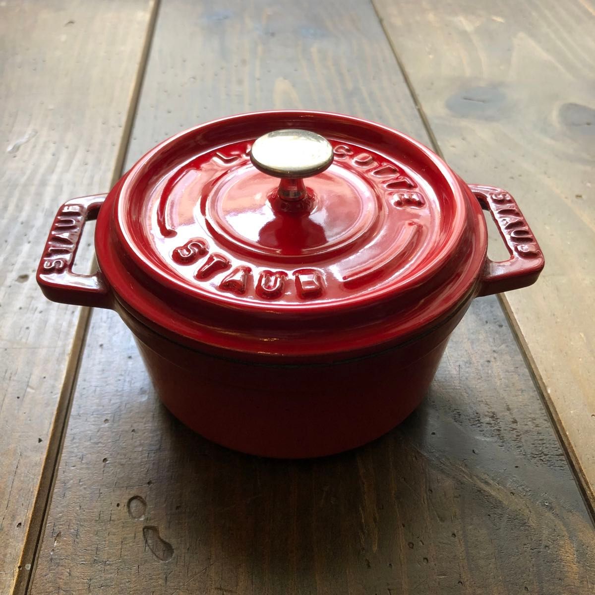 staub ストウブ　ココット　チェリーレッド　10cm