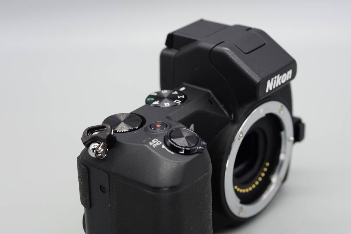 ニコン NIKON V2 と 1ニッコール10-30mm レンズのセット ショット数 ４６９０回の画像6