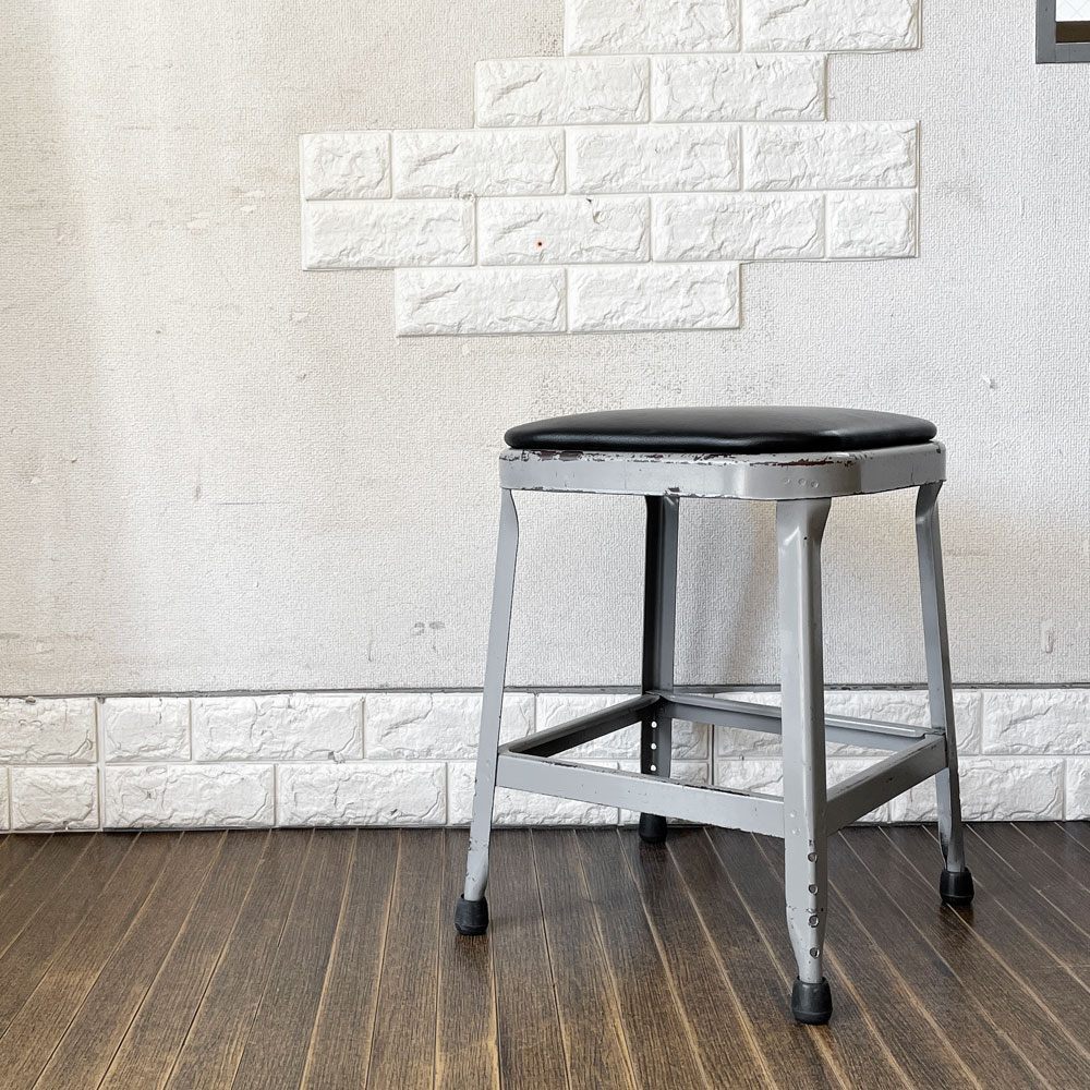 ◎ リオン LYON ファクトリースツール FACTORY STOOL Sサイズ グレー クッションシート インダストリアル P.F.S取扱 廃番の画像1