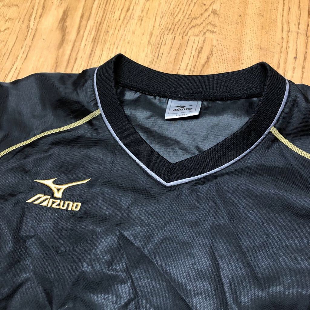 Mizuno /ミズノ メンズL 半袖 Ｖネック トップス ロゴ刺繍 ピステ シャカシャカ 速乾 ポリエステル100% トレーニング スポーツウェアの画像3