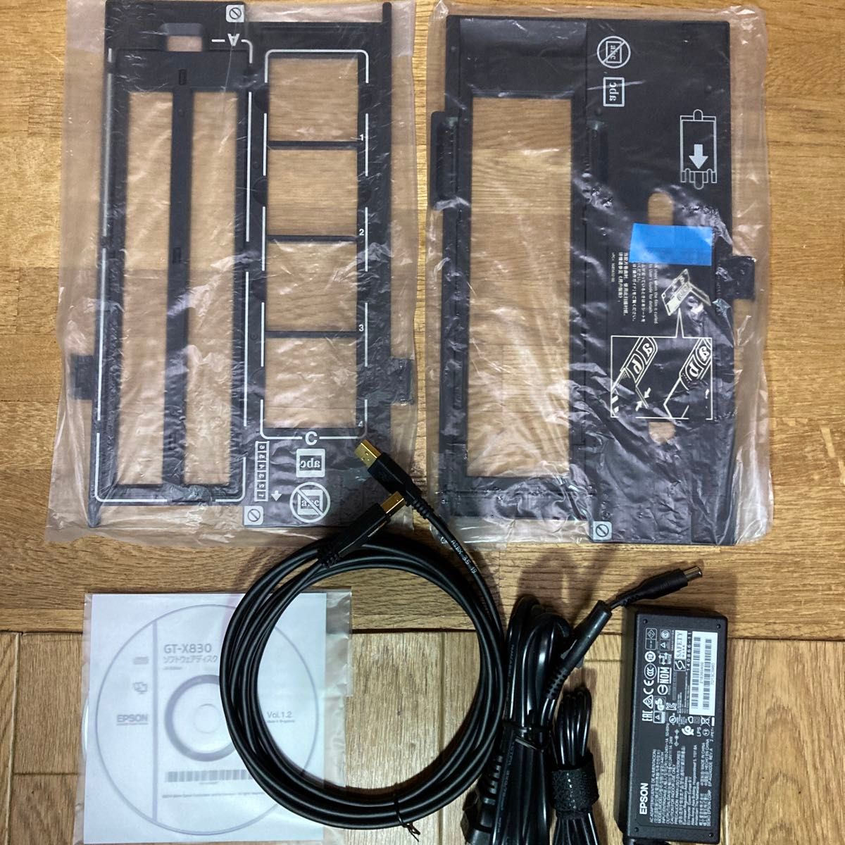 EPSON GT-X830 ネガフィルムスキャン フィルムホルダー付属 動作 EPSON GT-X830 ネガフィルムスキャン フィルムホルダー付属 動作