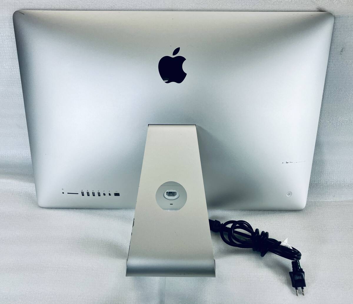 R7803F【USED】Apple A1419 iMac Retina 5K, 27-inch, Late 2015/Core i5クアッドコア/メモリ32GB/Fusion Drive1TB/RadeonR9 M390/Montereyの画像4