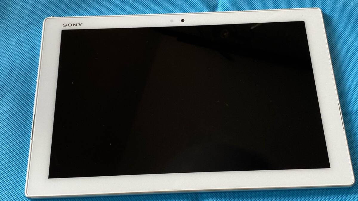 docomo Sony Xperia Z4 Tablet SO-05G（裏に難あり）の画像2