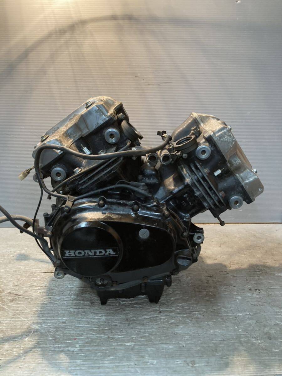 HONDA vt250fe MC08 実動エンジン 圧縮F11キロR10.5キロ　低走行　好調エンジン！　ミッションok_画像1