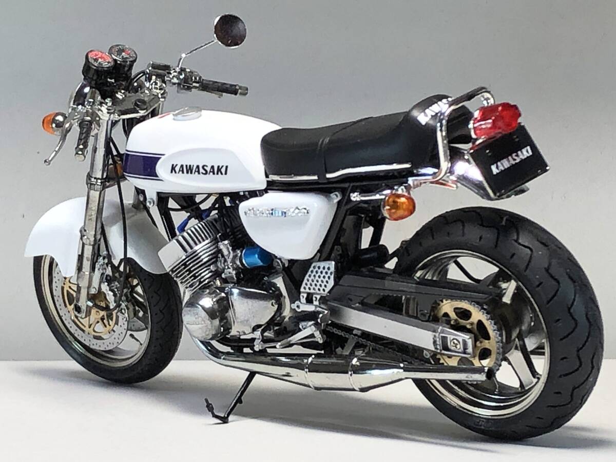 ハセガワ 1/12 Kawasaki 500SS MACHⅢ 改修　塗装済み完成品_画像3