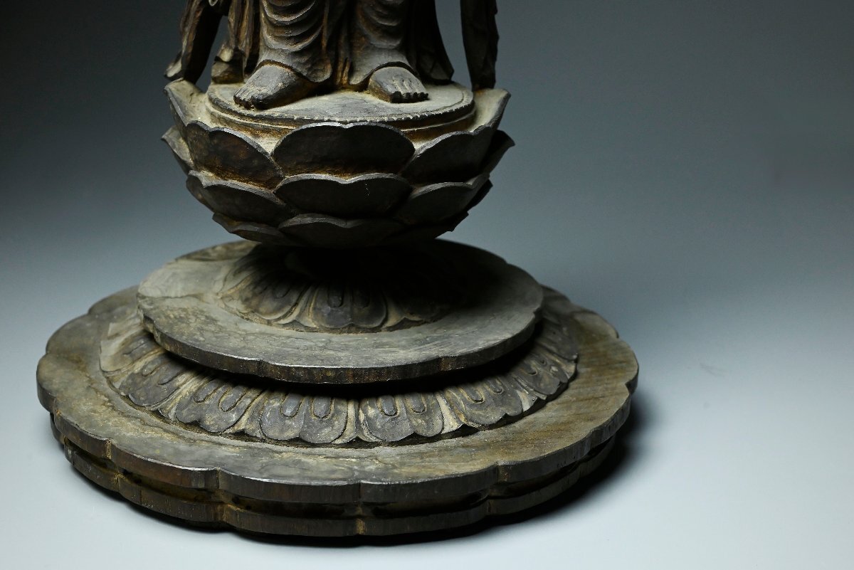 [.] Buddhism fine art small . structure . work small . tree carving 10 one surface . sound bodhisattva . image extra-large 50.0. tail road old house warehouse exhibition [GD50Ii]