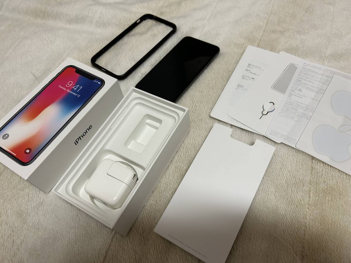 送料込み！ iPhone X 256GB スペースグレー 美品 シムロック解除済みの画像1