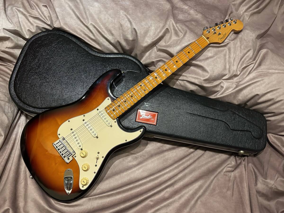 ☆fender USA stratocaster☆【スキャロップ加工品】 フェンダー ストラトキャスターの画像1