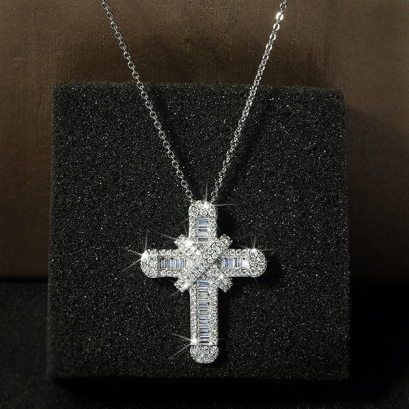シルバー925czダイヤモンド ネックレス 十字架(クロス)結び◆最高品質の輝きの画像2