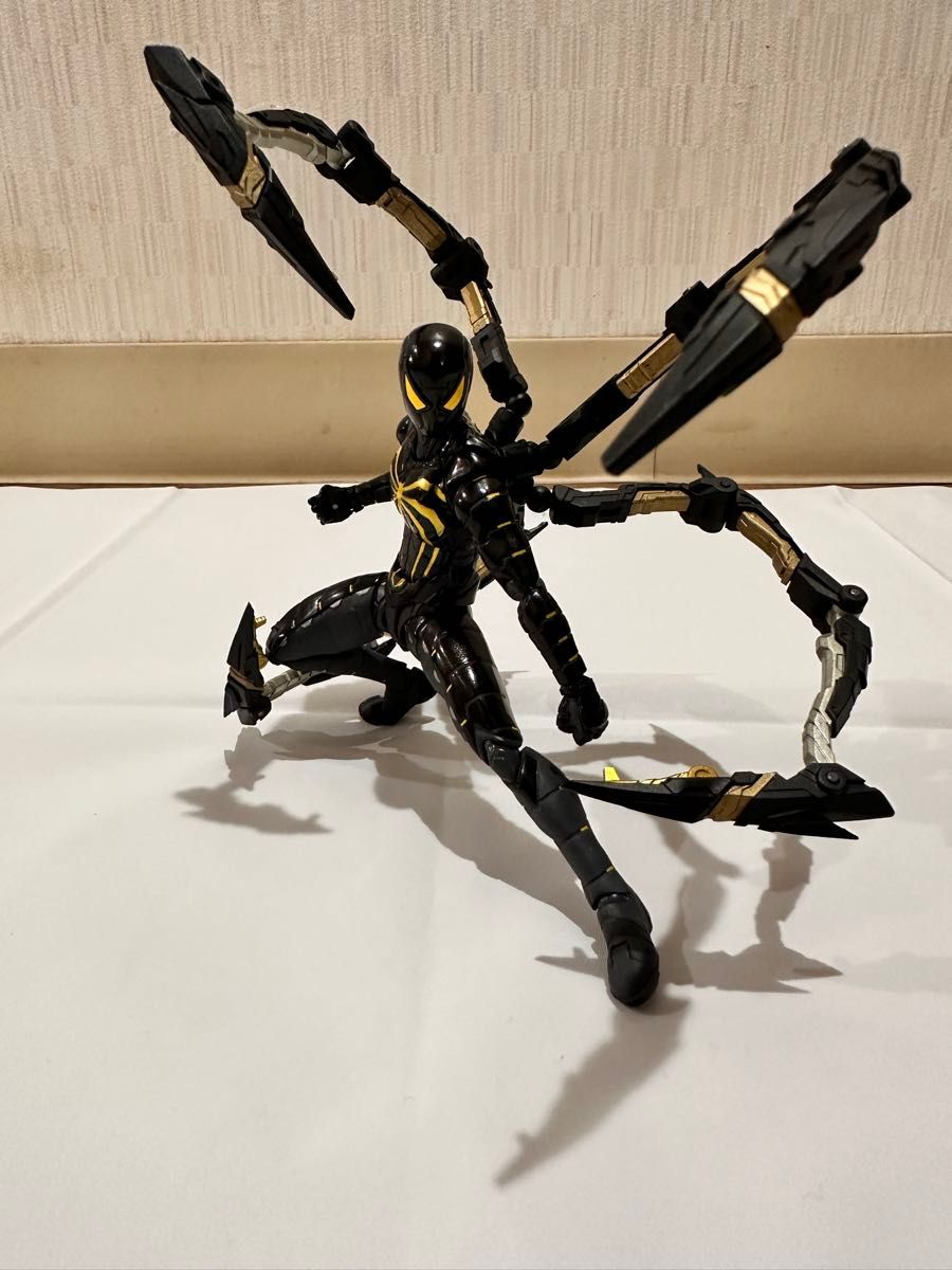 S H Figuarts スパイダーマン アンチオックスーツ ピンサー付き S H Figuarts スパイダーマン アンチオックスーツ ピンサー付き