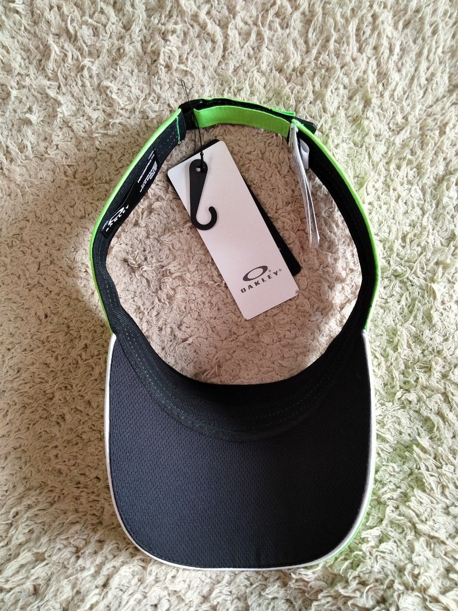 新品　 OAKLEY オークリー　サンバイザー　ゴルフ　バイザー　キャップ　帽子　ネオングリーン　フリーサイズ