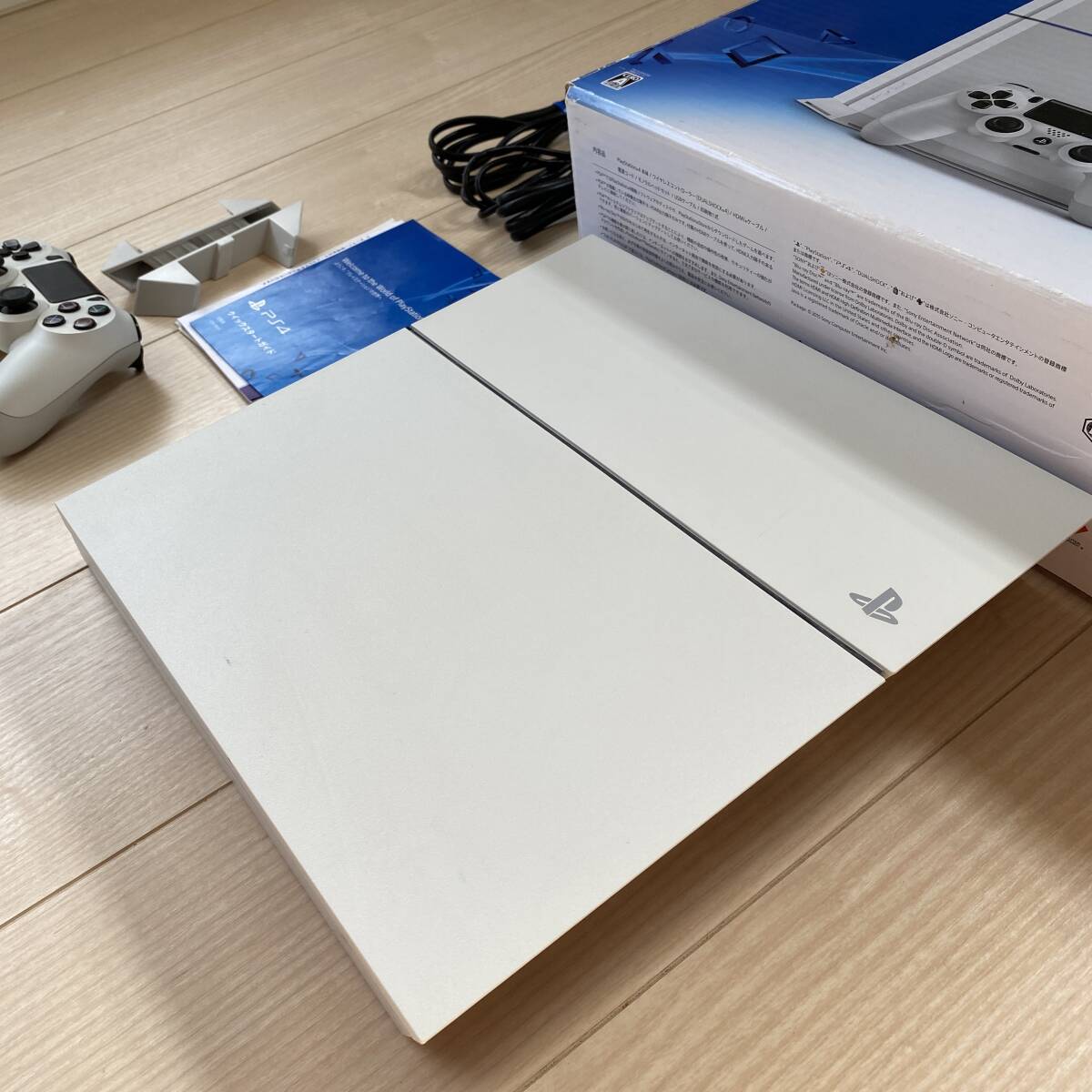 スピード発送！ PS4 ホワイト 500GB CUH-1200A Ver11.00 動作確認済み SONY ☆本体、コントローラー、ケーブル☆ 初期化済み